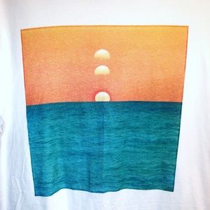 H&M Shirts - H&M Graphic T-Shirt H&M Shirts - H&M Graphic T-Shirt